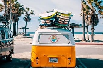 Debark Tour: Beach Cities Of LA: Venice & Santa Monica
