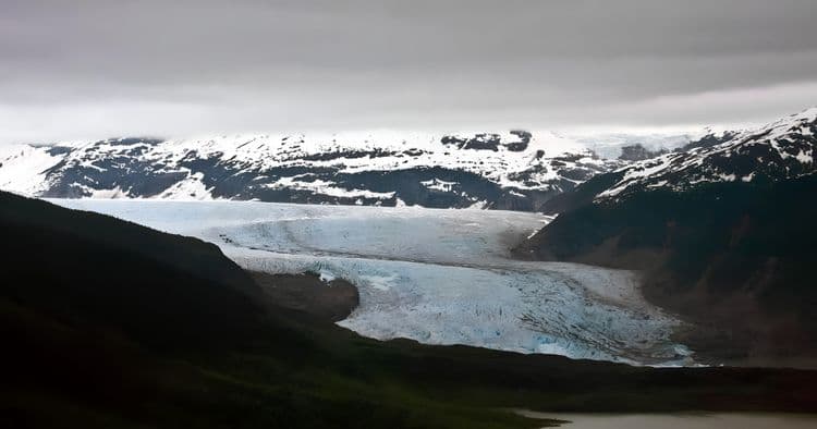 Glacier Sea Plane Exploration