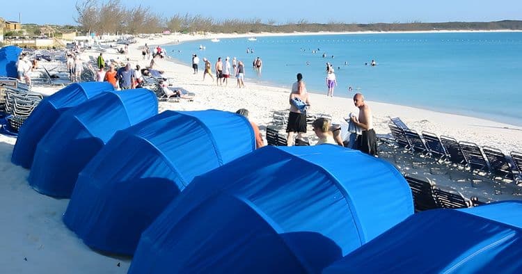 Beach Clamshell Rental (2 People)