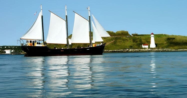 Canadian Tall Ship Sailing Experience