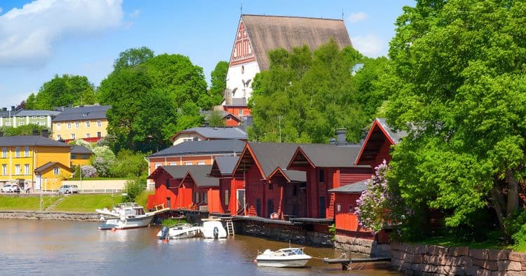 Exclusive Porvoo & Helsinki Highlights
