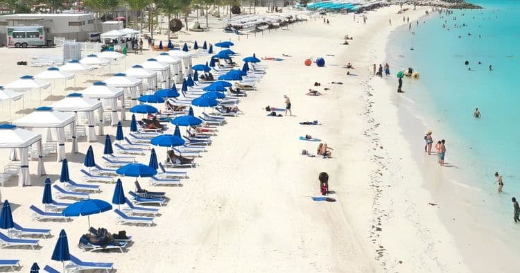 Family Beach Cabanas for 4