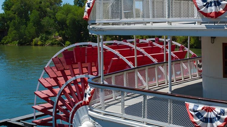 Paddlewheeler Historical Tour