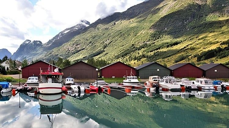 Rib Adventure on Nordfjorden & Crayfish Tasting
