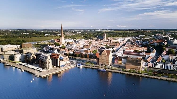 A Taste of Rostock Boat and Coach