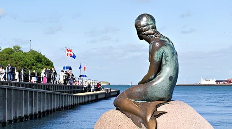 Dragør Village & Copenhagen Sightseeing