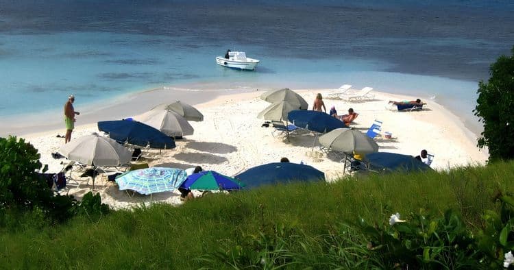 Crusoe Island Getaway & Snorkel
