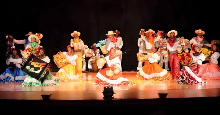 Highlights of Cartagena & Folkloric Show