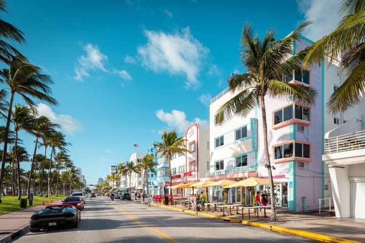 Miami City Tour with FLL and MIA Airport Drop-Off