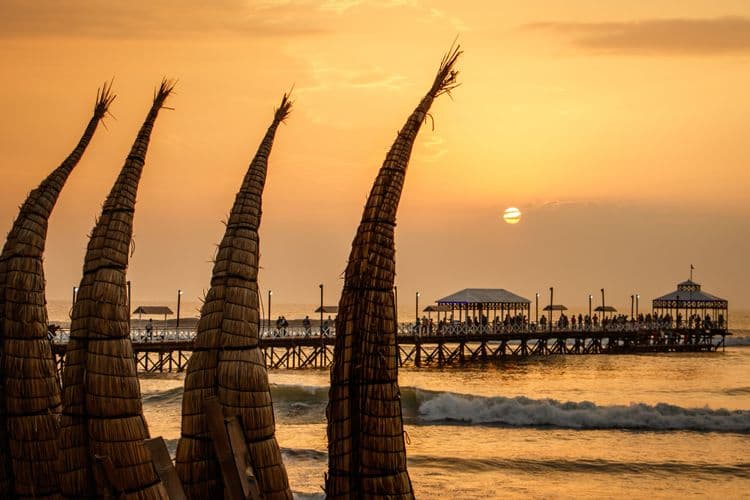 Ancient Palaces, Colonial City & Temples to the Sun and Moon