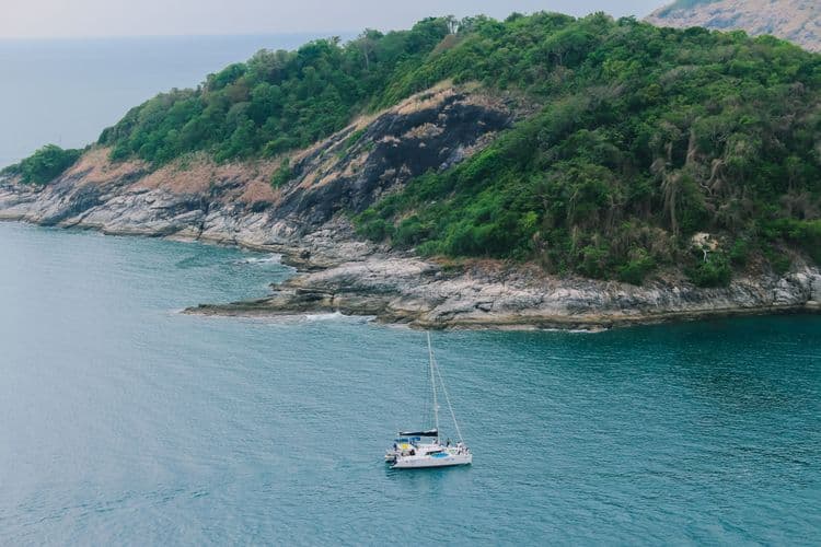 Catamaran & Sail