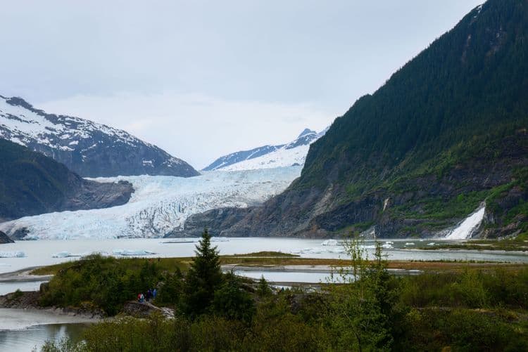 Mendenhall Glacier - Guide's Choice Adventure Hike