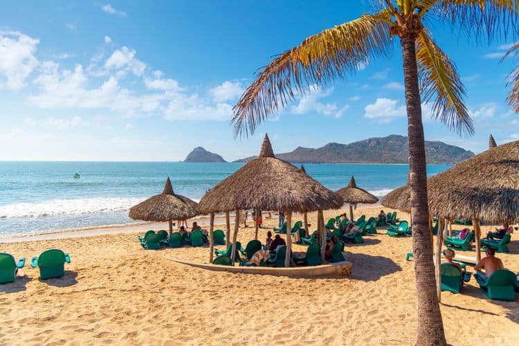 Shopping, Resort, Beach & Lunch