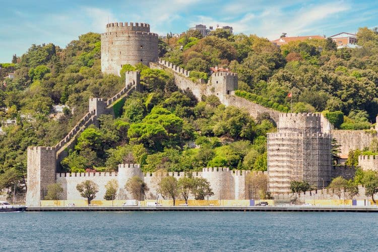 Cruise On the Bosphorus
