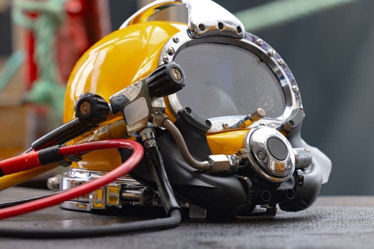 Sea Trek Helmet Dive At Coral World