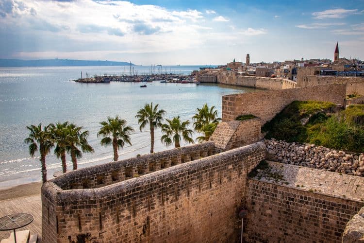 Acre and the Crusaders' Kingdom