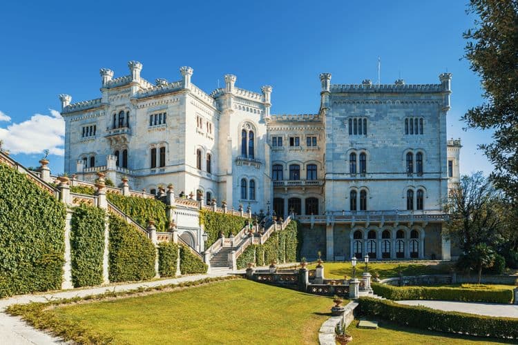 Smooth Strolling in Trieste