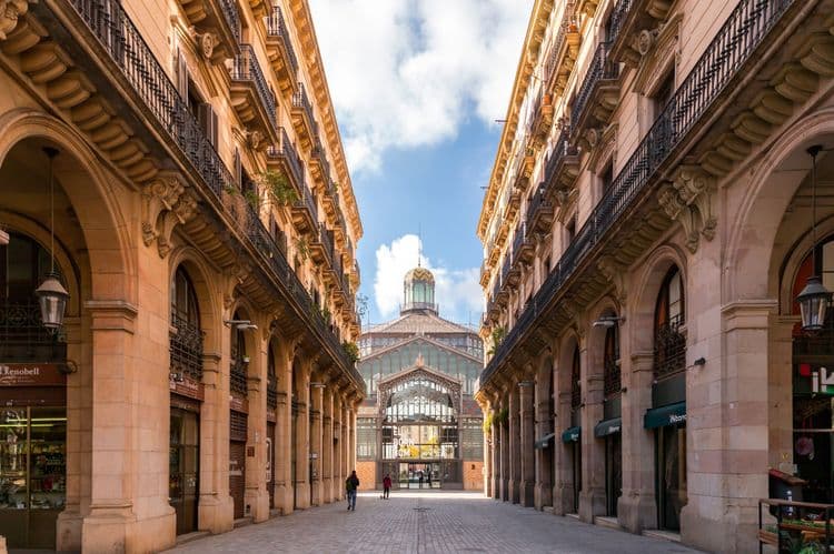 Barcelonas Neighborhood