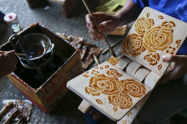 Batik Creation Experience