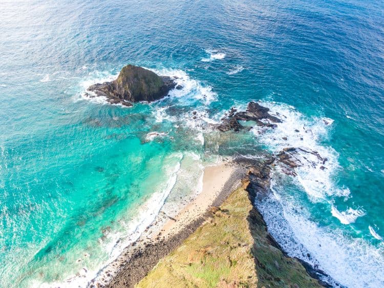 Islands, Reefs & the Tip of Australia By Helicopter