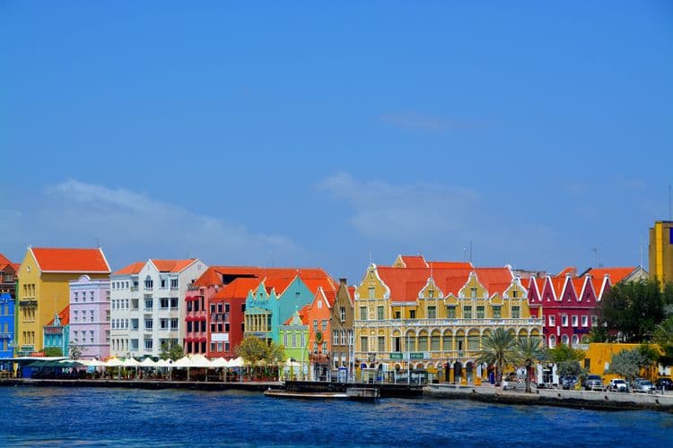 Curacao Highlights & Beach Break