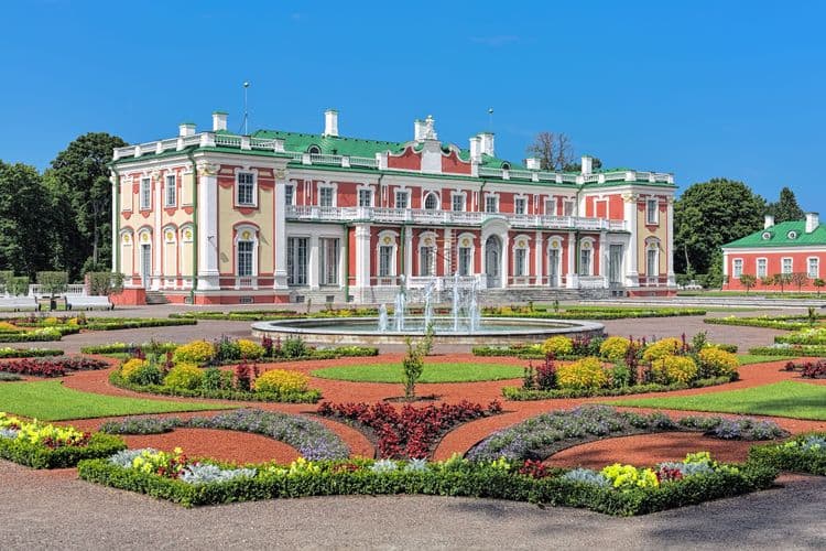 Upper Old Town & Kadriorg Palace