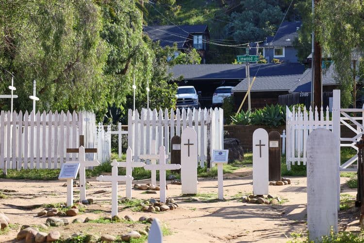 Old Town Ghosts and Gravestones Tour