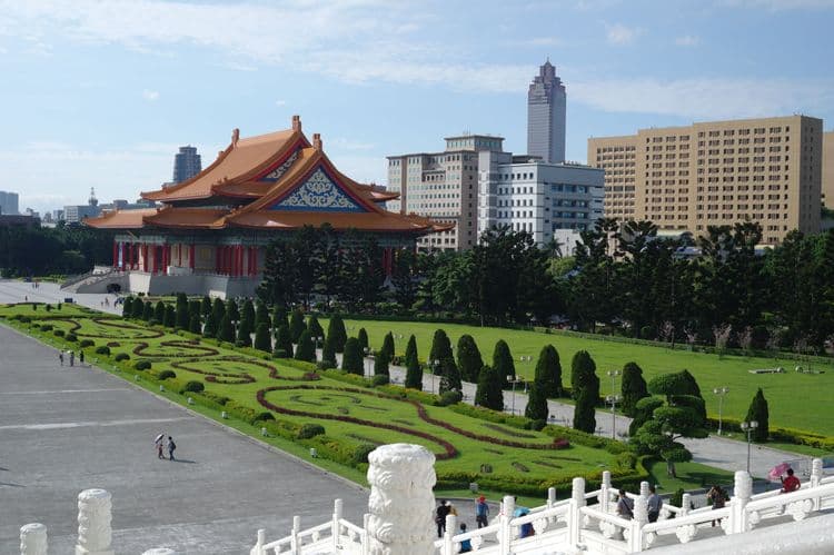 National Palace & Chiang Kai Shek's Memorial Hall