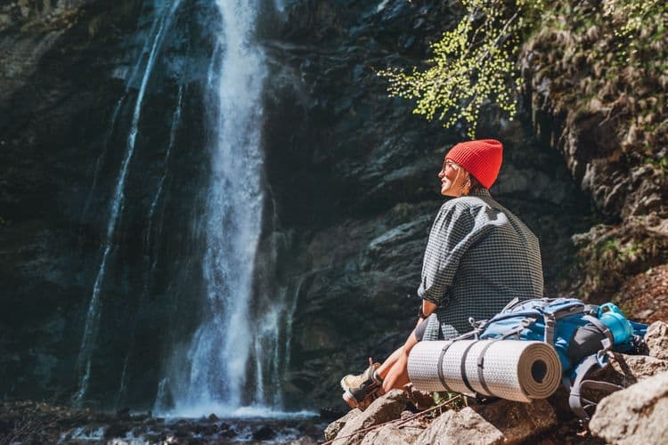 Waterfall Hike To Ho'olawa Valley