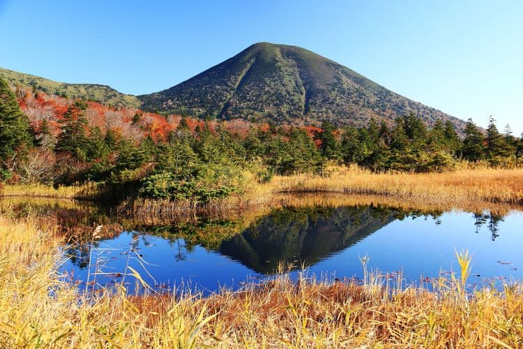 Mt. Hakkoda Aerial Tram & Lake Towada Cruise