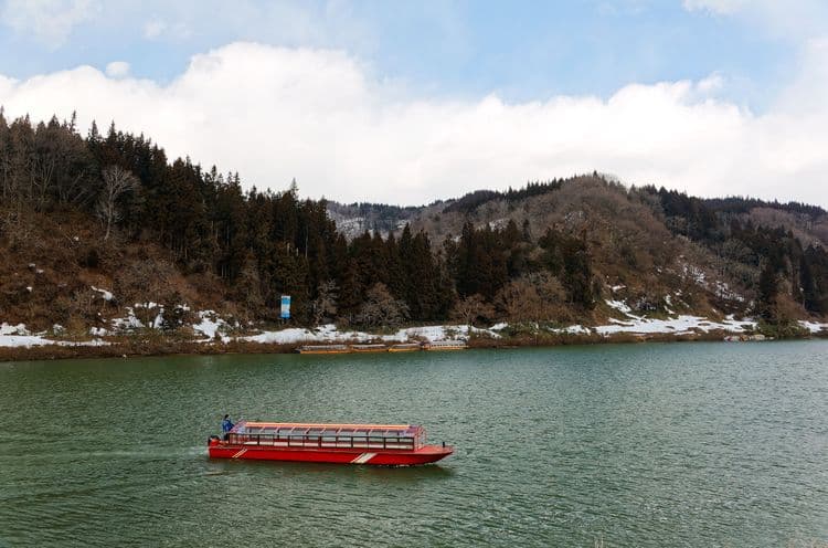 Mogami River Cruise And Agricultural History Tour